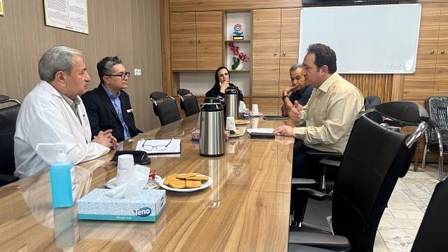 حضور نمایندگان دفتر ریاست سازمان نظام پزشکی در بیمارستان بهمنظور هماهنگی و ساماندهی خدمات درمانی